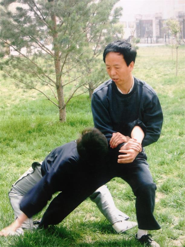 张国安·地趟擒拿门第三代掌门人